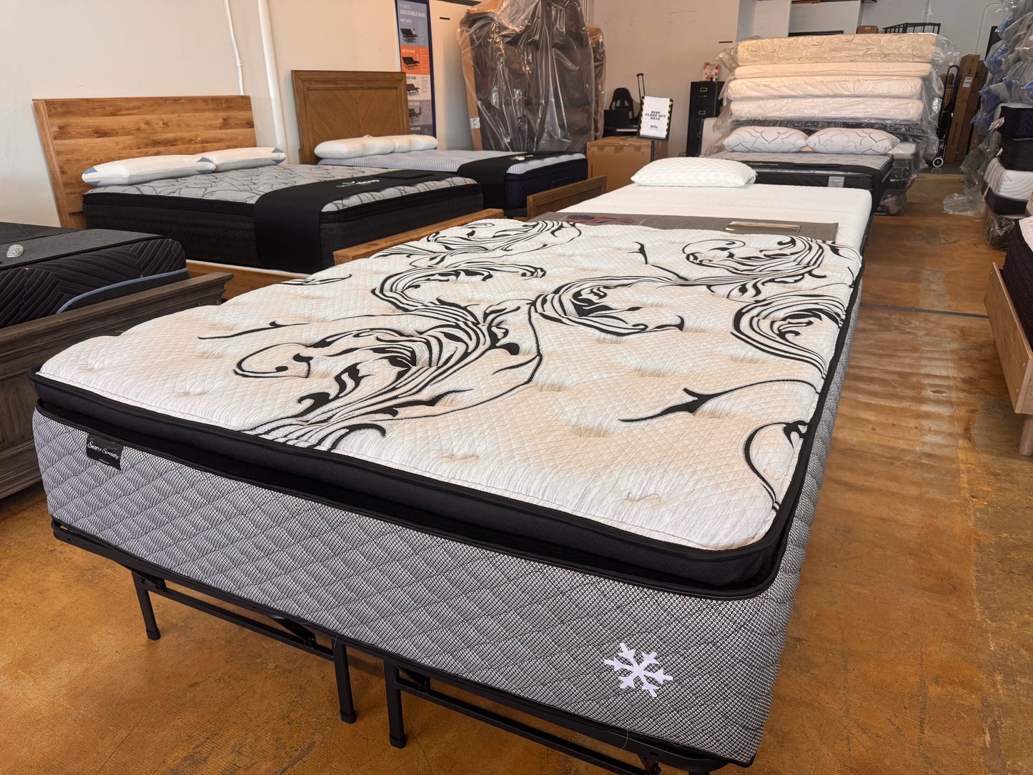 14 inch Effortless Encore Hybrid by Sealy