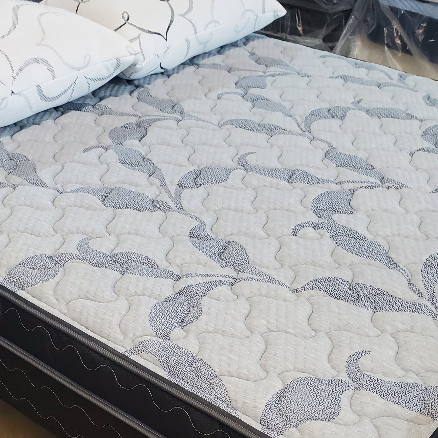 Hills SIgnature 12 inch Euro top