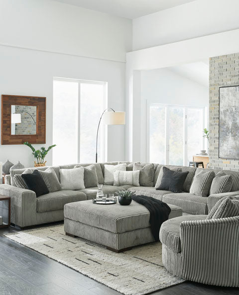 Lindyn 5 piece Sectional RAF Chaise
